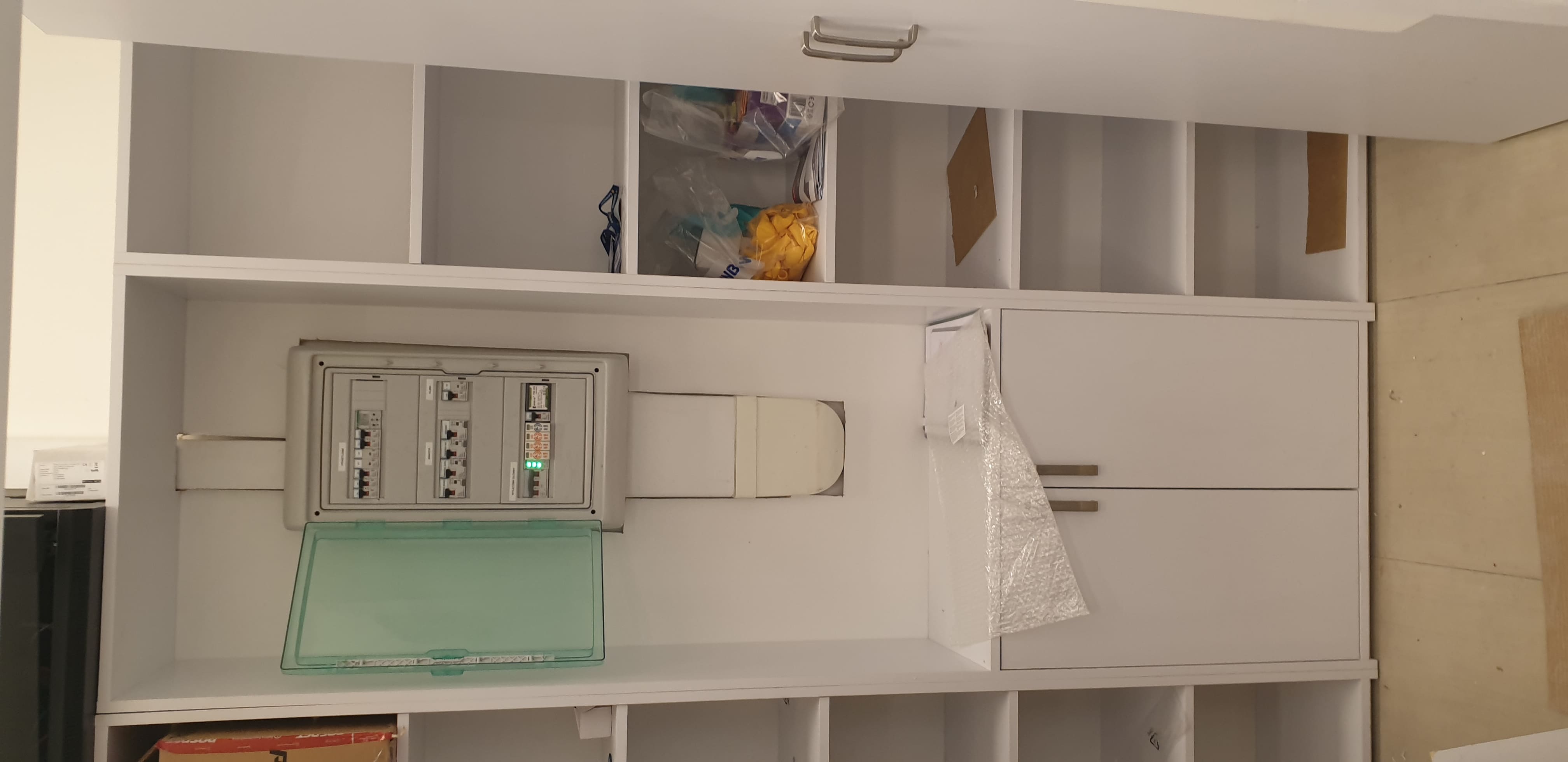 Zabudowa pod schodami 12