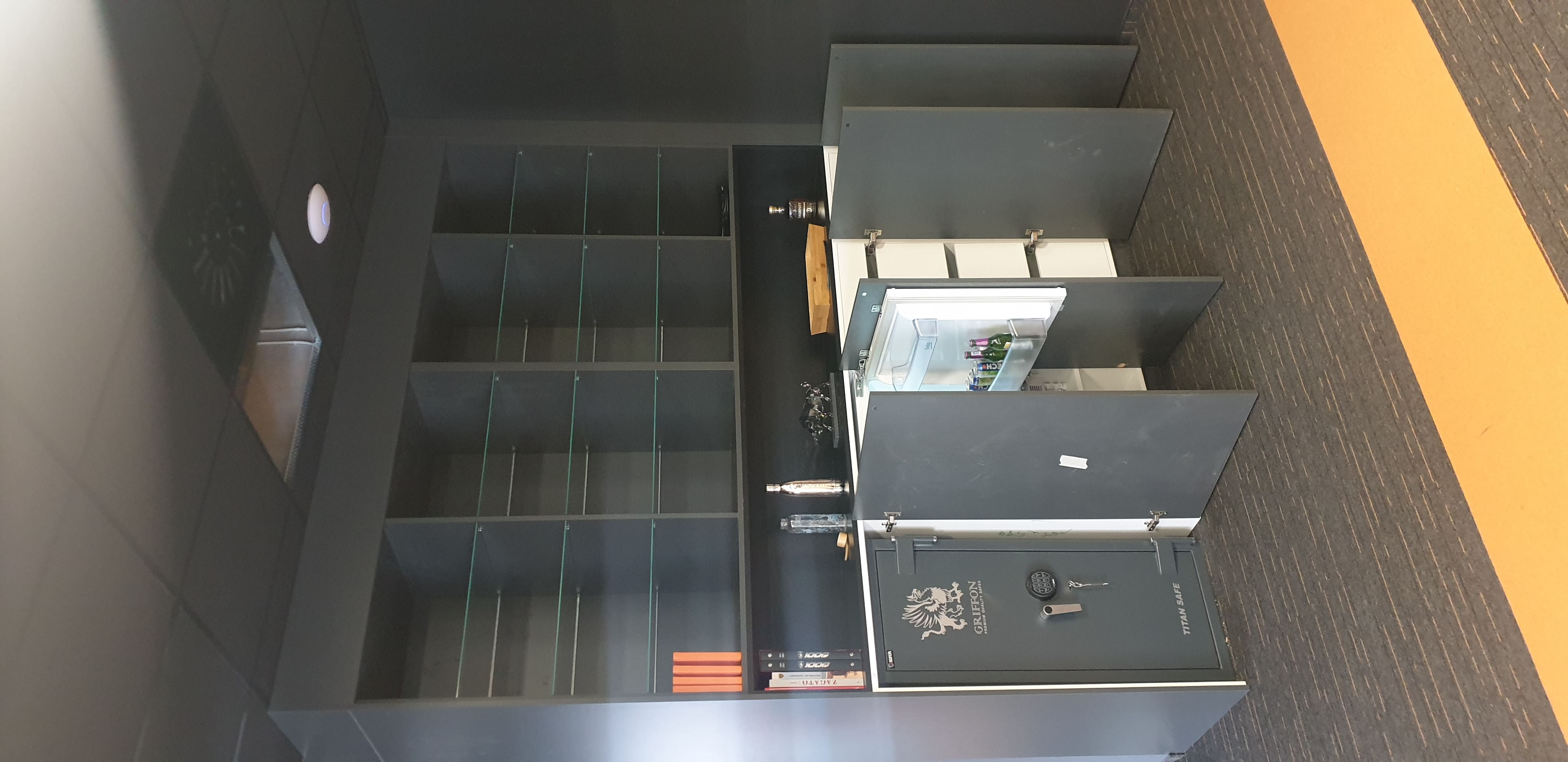 Zabudowa pod schodami 3