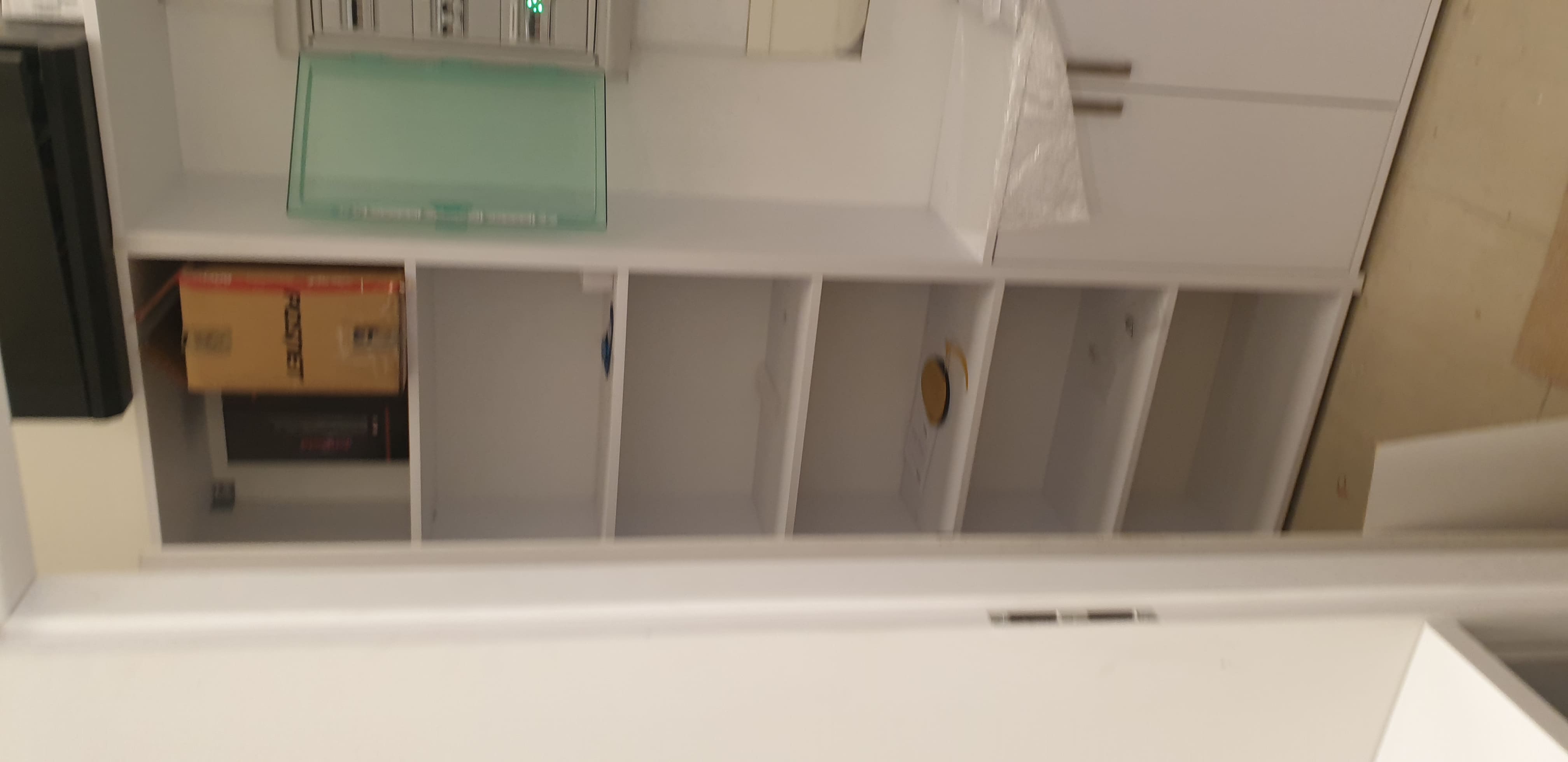 Zabudowa pod schodami 14