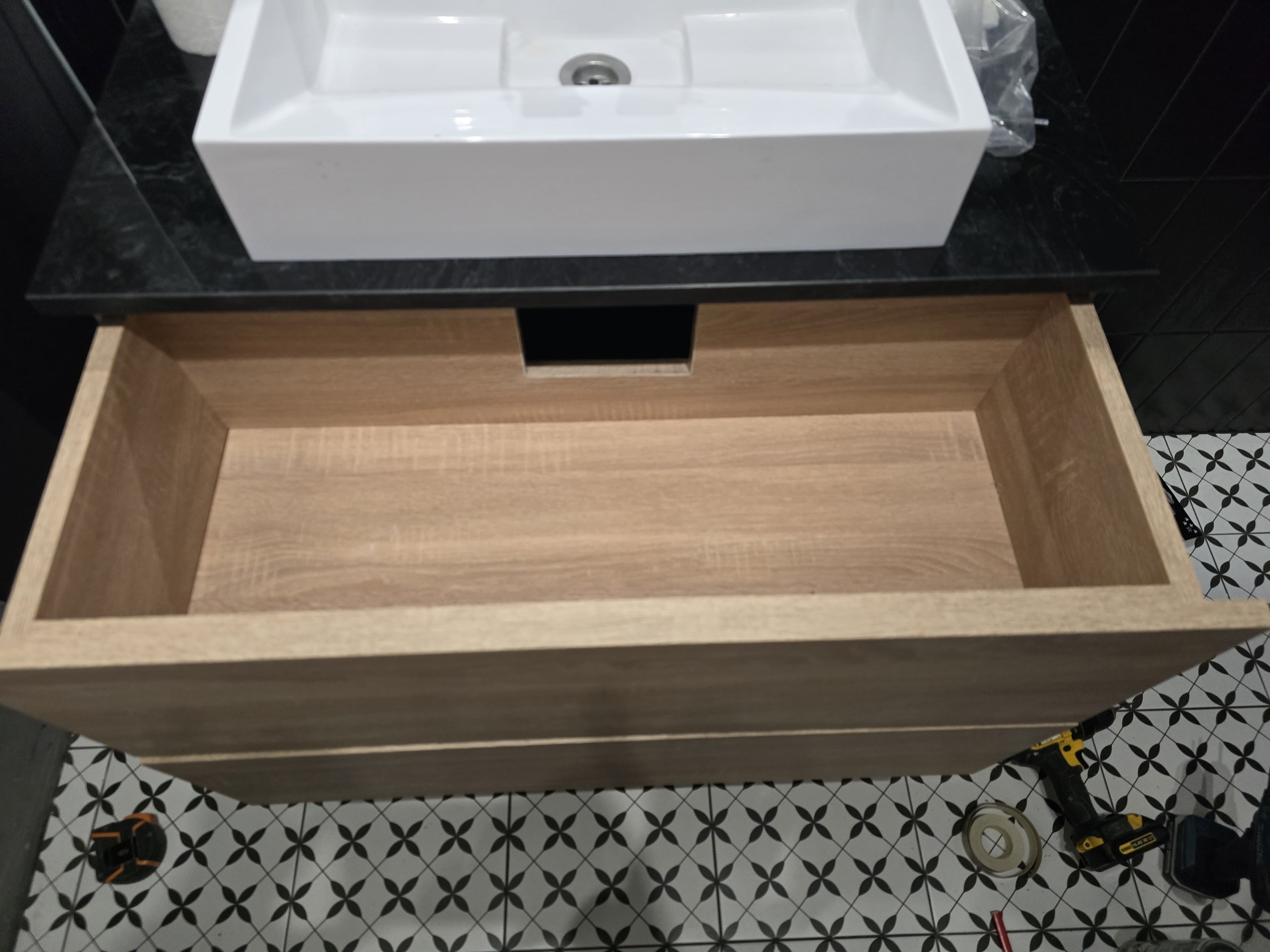 Szafka pod umywalkę 8